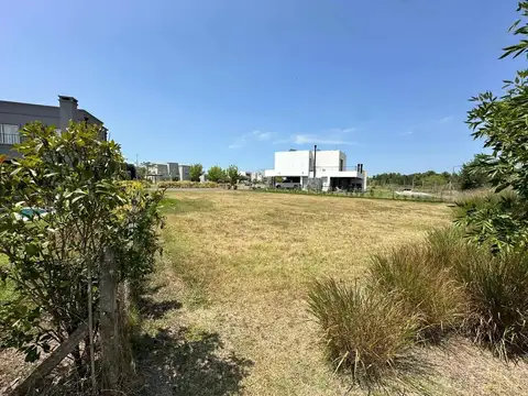 Terreno en Venta en Puertos - Acacias, USD 145.000