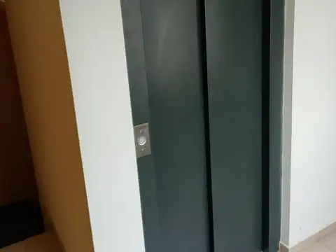 Departamento en Alquiler en Bernal Oeste, $ 480.000