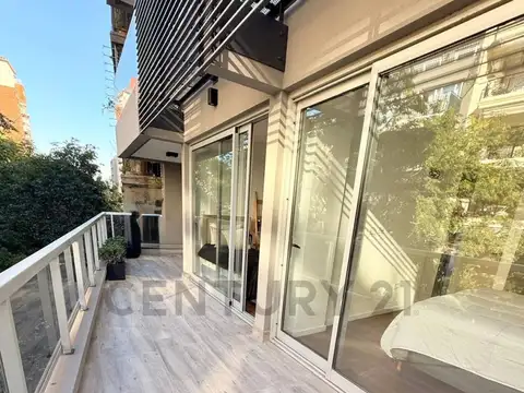 VENTA CUATRO AMBIENTES CON PATIO PROPIO Y COCHERA