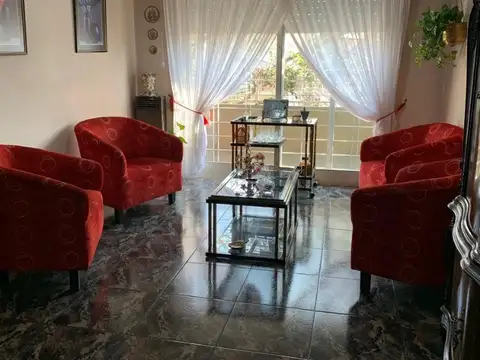 Depto Tipo Casa en Venta de 3 dormitorios