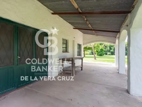 Quinta sobre gran terreno arbolado