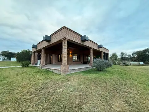 Exc Casa 4 Dor Alq Gge/dep/jard El Encon Esq Teros