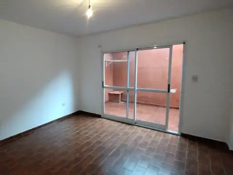 Depto Tipo Casa en Venta en Banfield, USD 60.000