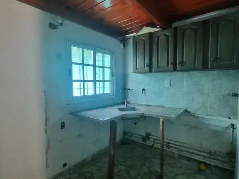 Depto Tipo Casa en Venta en Lomas de Zamora, USD 33.000