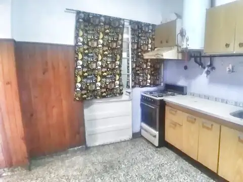 PH 3 AMB EN VENTA EN RAMOS MEJÍA CON 2 PATIOS