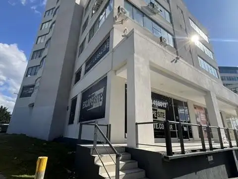 INVERSORES   Local comercial     paquete de cocheras EN VENTA en  Av. del Puerto 215, Nordelta