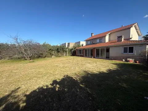 Casa en ALQUILER en SAINT MATTHEWS Villa Rosa Pilar