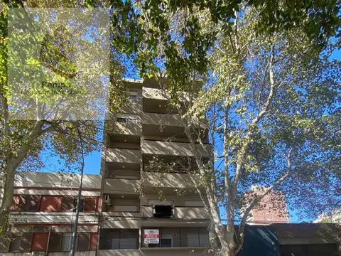 Departamento de 1 dormitorio con cochera - Venta