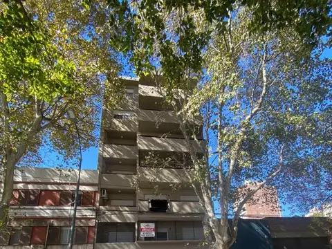 Departamento de 1 dormitorio con cochera - Venta