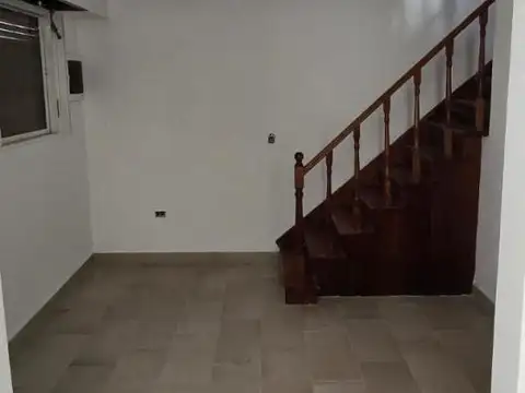 Depto Tipo Casa en Venta en Villa Ballester, USD 115.000