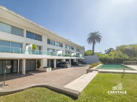 Venta / Permuta - Casa 3 dormitorios con vista al río y cochera para 4 autos - La Florida, Rosario.