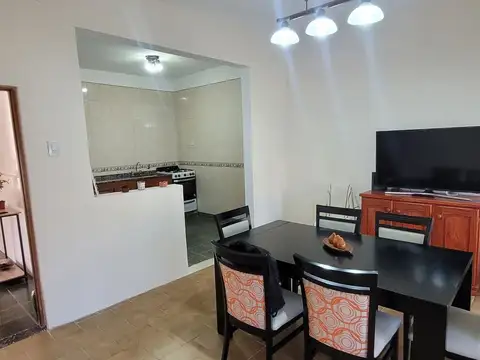 Casa 3 ambientes con 1 baño