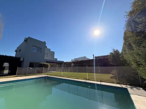 Casa  en Alquiler en Los Alisos, Nordelta, Tigre