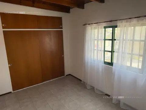 Depto Tipo Casa en Alquiler en La Plata, $ 450.000