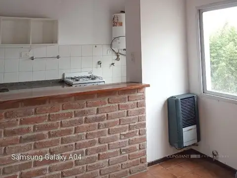 Depto Tipo Casa en Alquiler en La Plata, $ 450.000
