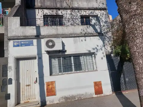 Casa 2 ambientes a remodelar con terraza propia