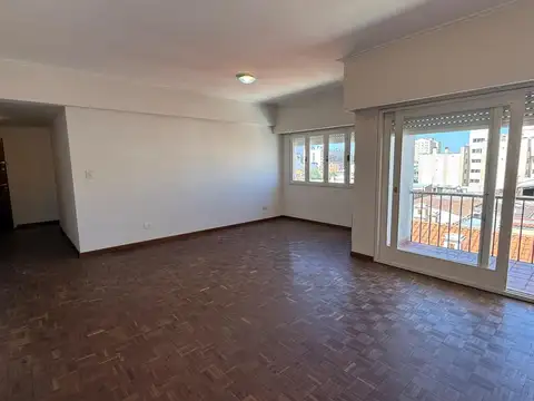 Departamento en Alquiler en Zona Centro, $ 900.000