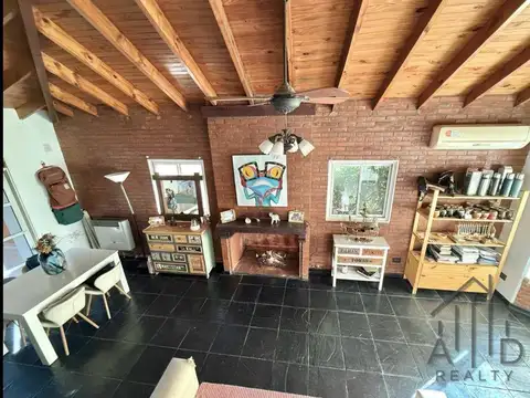 Casa en Venta con 4 cocheras