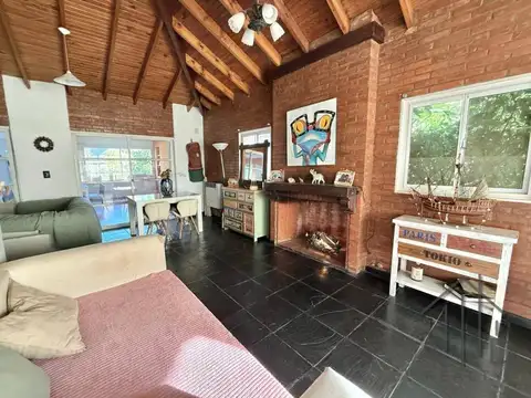 Casa en Venta en Juan Maria Gutierrez, USD 299.000