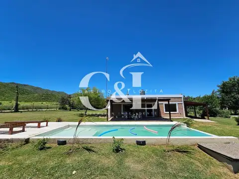 Casa 3 ambientes con 1 baño