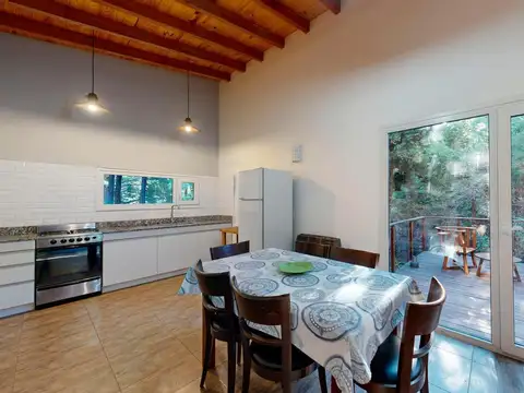 Casa 7 ambientes con 4 baños