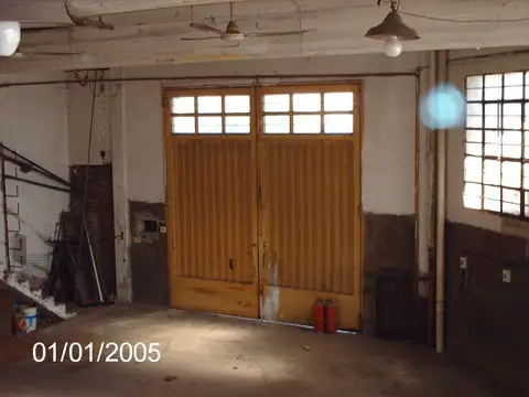 Galpon en Venta 10  mts Frente