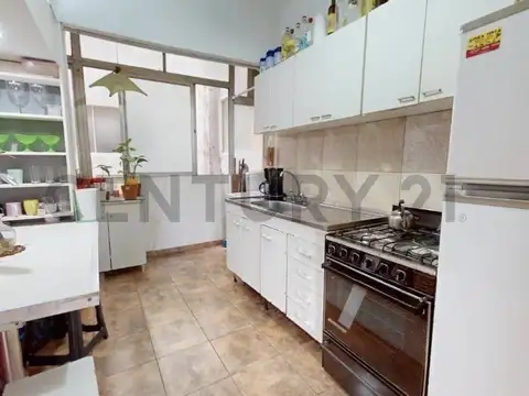 Departamento 4 ambientes en venta – Constitución