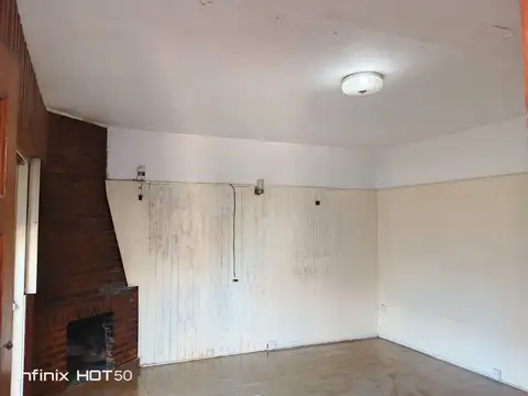 Casa en venta 3 amb. jardin, cochera, Malv.Argenti