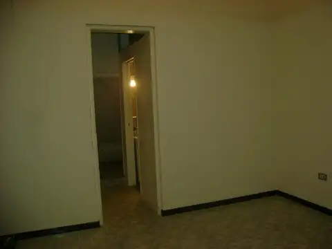 Depto Tipo Casa en Alquiler en Pompeya, $ 560.000