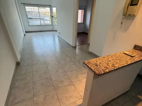 Depto Tipo Casa en Alquiler de 1 dormitorio