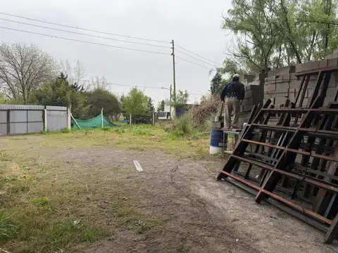 Terreno de 5000 m2 c/tinglado - Pilar (Ruta 25)