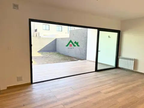 Casa a estrenar en Prados de Manantiales – 3 dormitorios, cochera doble y patio