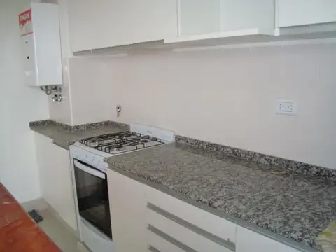 Departamento en Alquiler en Rosario, $ 560.000