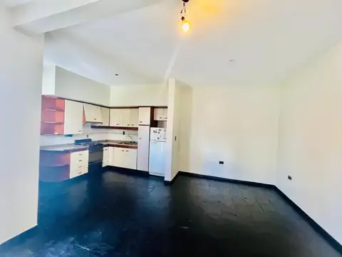 VENTA CASA 2 AMBIENTES HAEDO CHICO