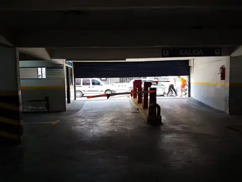 IMPORTANTE PREDIO SALIDA A DOS CALLES CENTRO PILAR