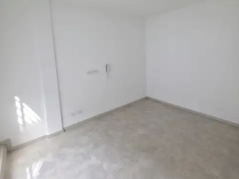 Local en Alquiler en Berazategui, $ 1.200.000