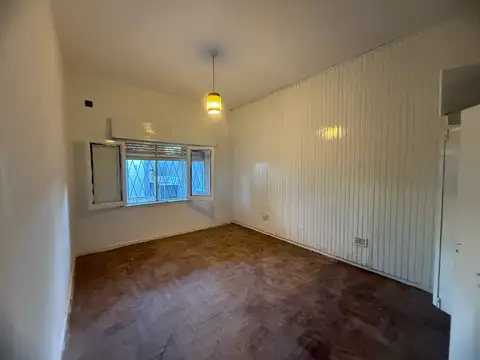 Depto Tipo Casa en Alquiler de 1 dormitorio