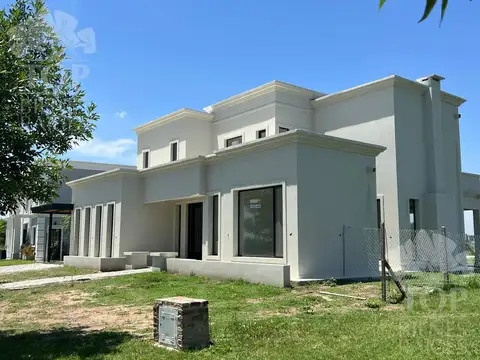 Casa en El Canton - Golf