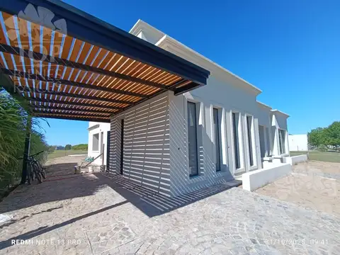 Casa en Venta en El Cantón - Barrio Golf, USD 399.000