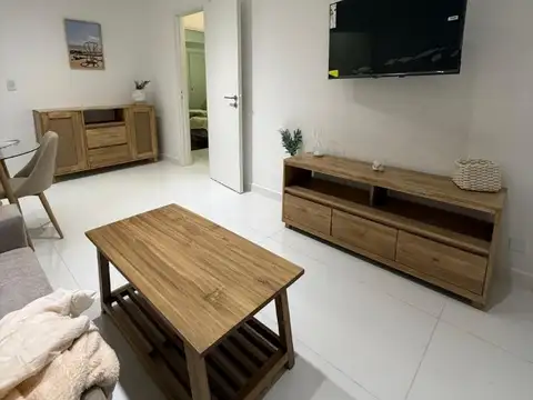 3 AMBIENTES RECLICADO CON 2 PATIOS - AMOBLADO