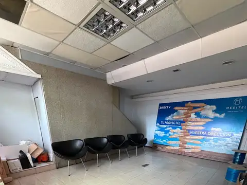 Venta Local +Deposito mas oficinas. Ideal Concesionarios y talleres