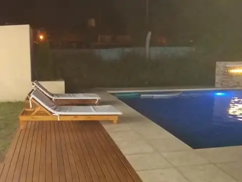 Quinta en venta -3 Baños - 350Mts2 - Lobos