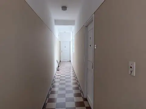 2 AMBIENTES AMPLIOS LUMINOSO A MTS.SUBTE Y METROBUS