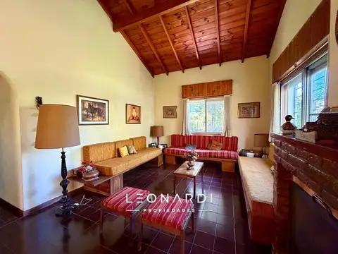 Casa en Venta con 1 cochera