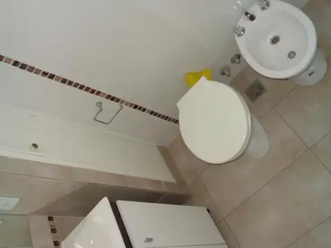 Departamento 5 ambientes con 1 baño