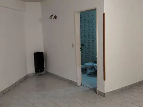 Departamento en Venta en Villa Dominico, USD 45.000