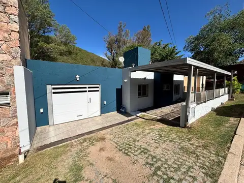 VENTA CASA HOUSING LA CALERA 2 DORMITORIOS Y PATIO