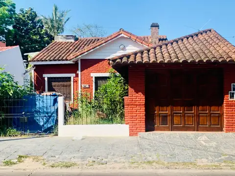 Casa en venta de 5 ambientes parque en Quilmes.
