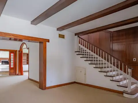 Residencia 7Amb. con dep. - sobre dos lotes - S. MARIS