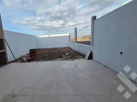 VENTA DUPLEX 2 DORM. B° PRIMATERRA